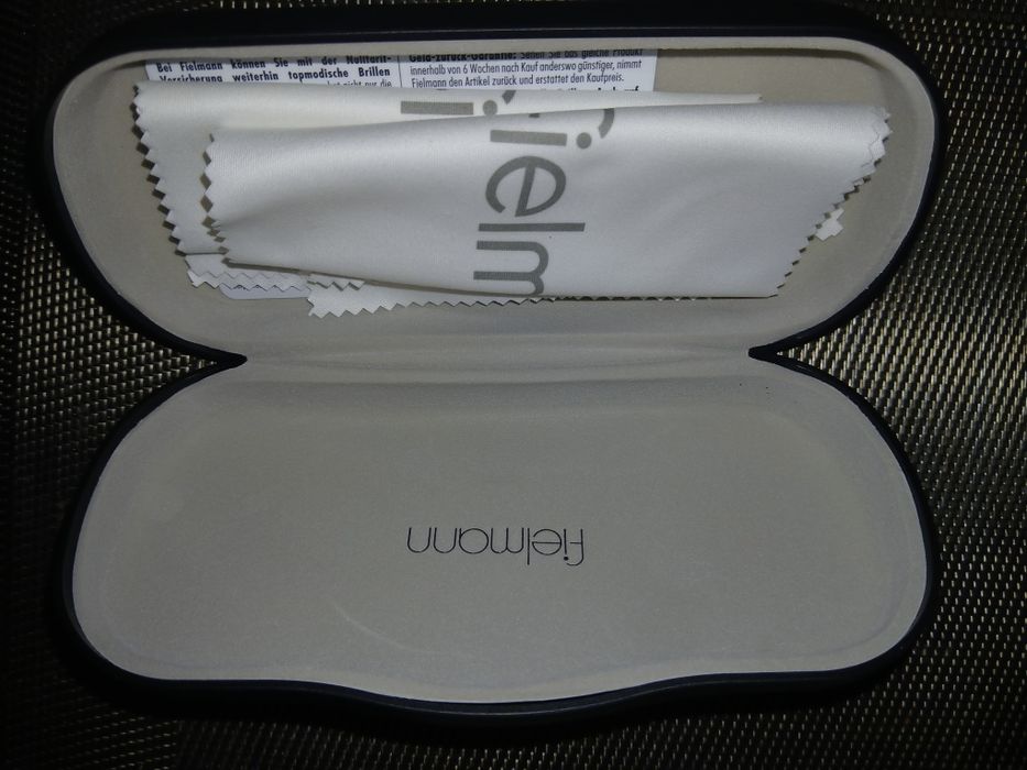 Etui na okulary Fielmann