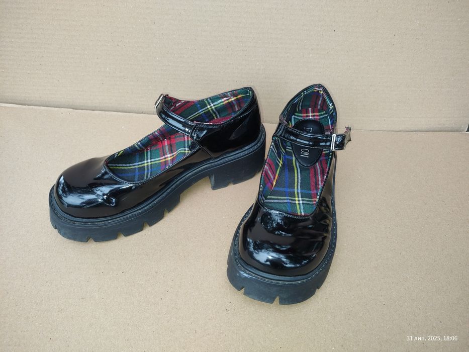 Туфлі жіночі 43 р (26,5-27 см). Лоліта