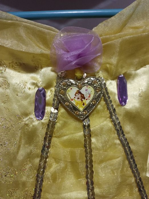 Новогоднее платье принцессы на 7-8 лет.