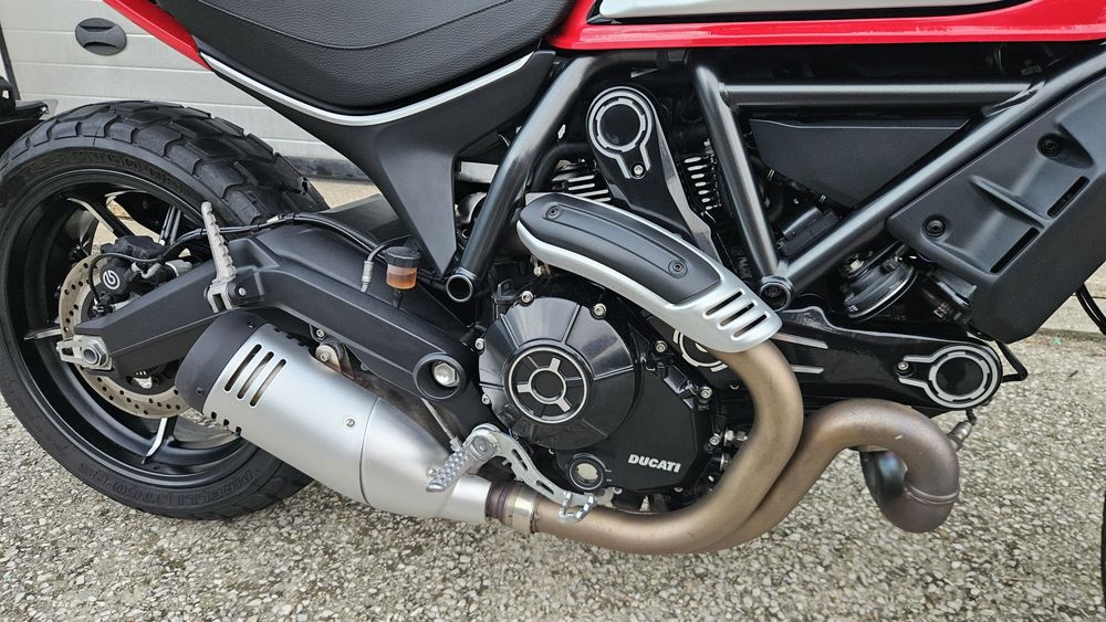 Ducati Scrambler Ícon Red 800cc