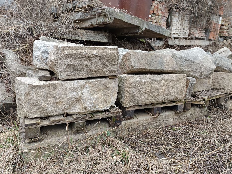 Камінь, бут прямокутний