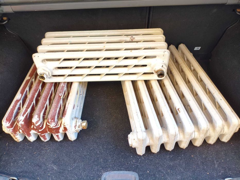 Grzejniki żeliwne żeberkowe, używane, w pełni sprawne