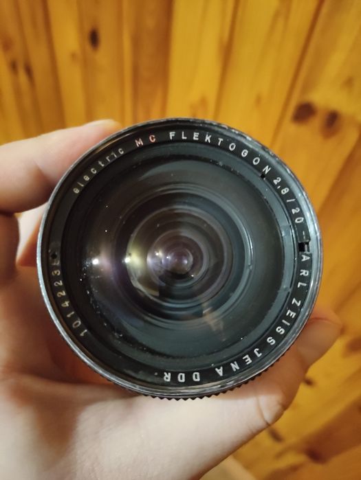 Carl Zeiss Jena Flektogon 20mm f/ 2.8 Red MC