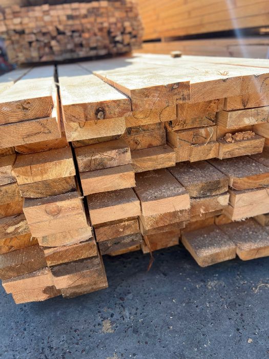 Пиломатериали з Закарпаття з сосни. Брус, дошка, рейка, доставка.