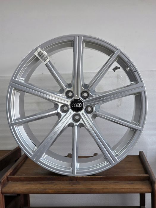 Oryginalne Felgi Alufelgi Audi 22 Cali Q8 Rs Q8 5X112 4M8601025Am