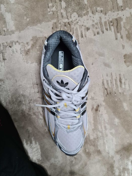 Adistar cushion shoes