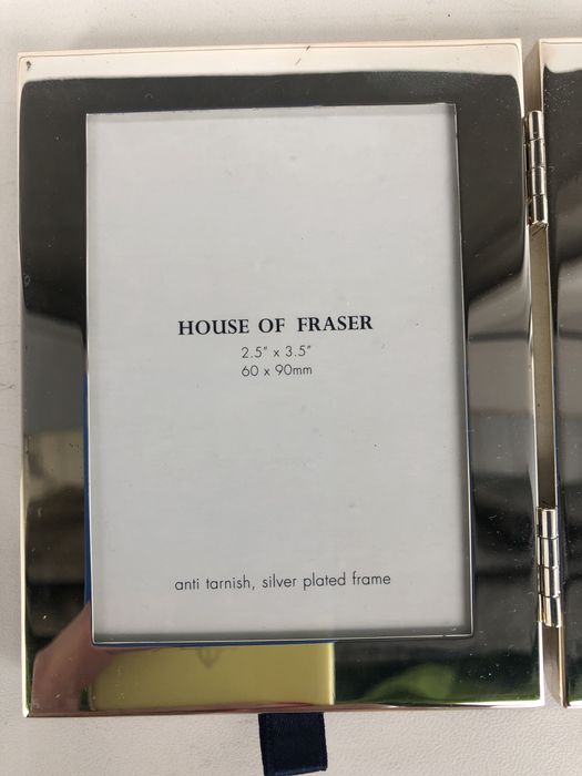 Дві посріблені рамки