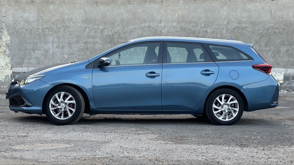 Toyota Auris Hybryd