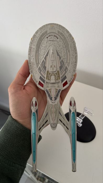 Modelo Star Trek Enterprise-E (Eaglemoss)