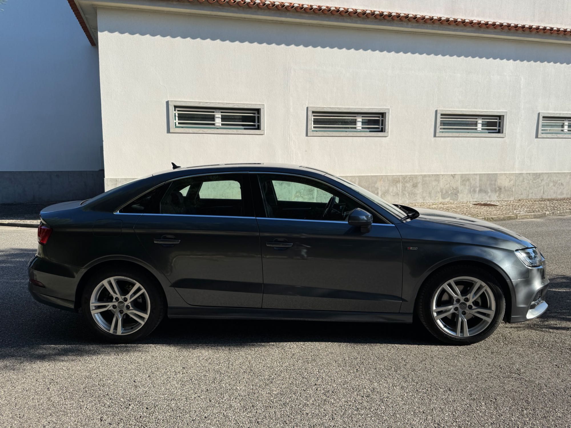 Audi A3 S-line Limousine 1.6TDI 110cv 38mil km