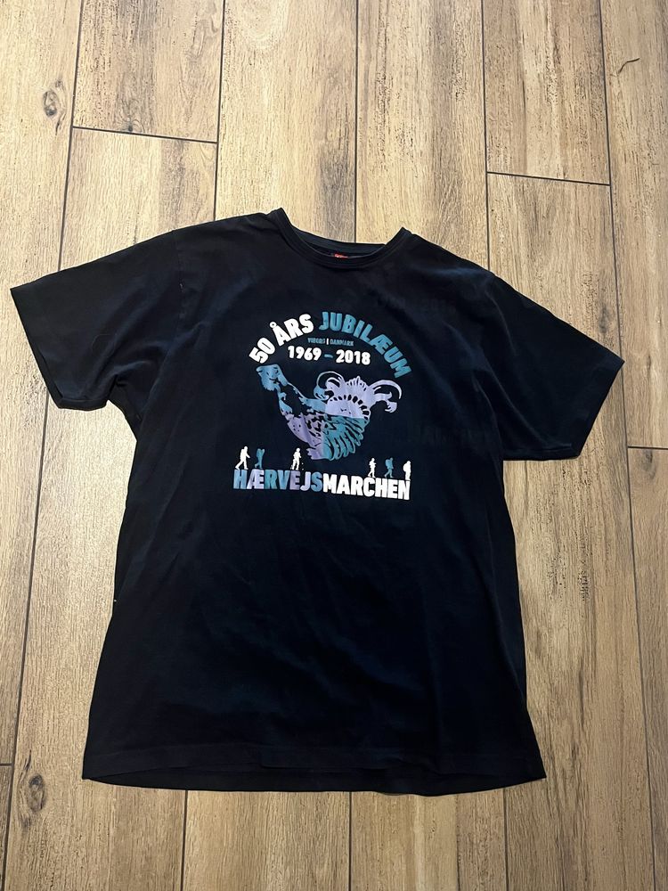 Koszulka T-shirt z krótkim rękawem czarny z nadrukiem