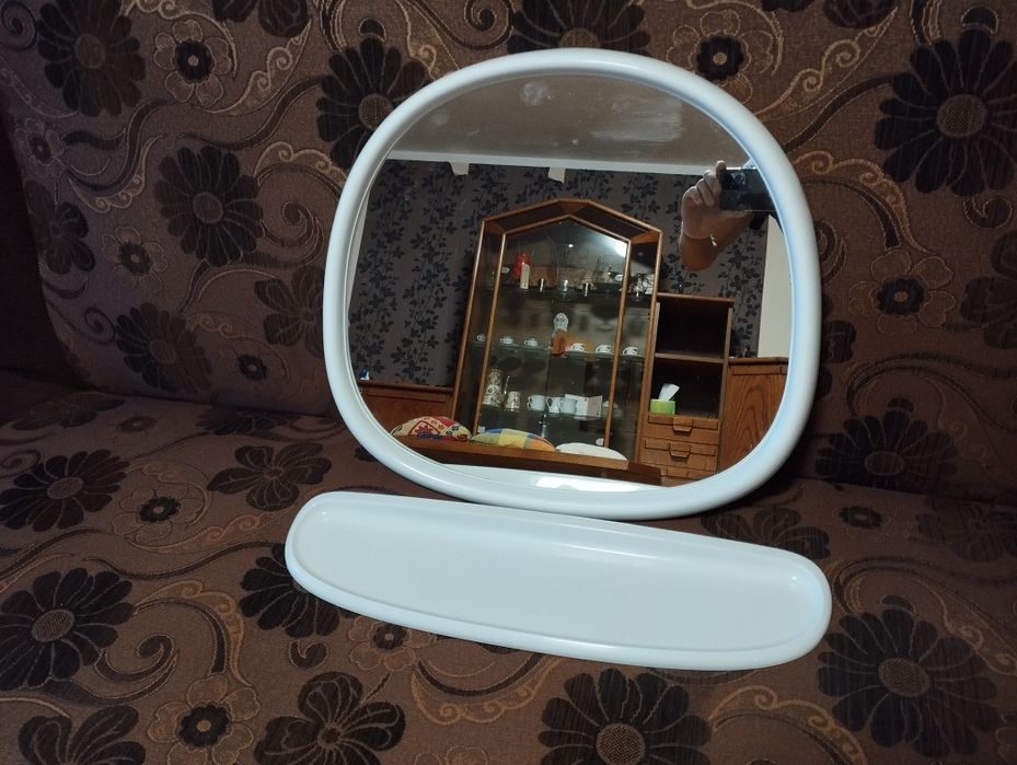 Lustro z półką montowana oddzielnie