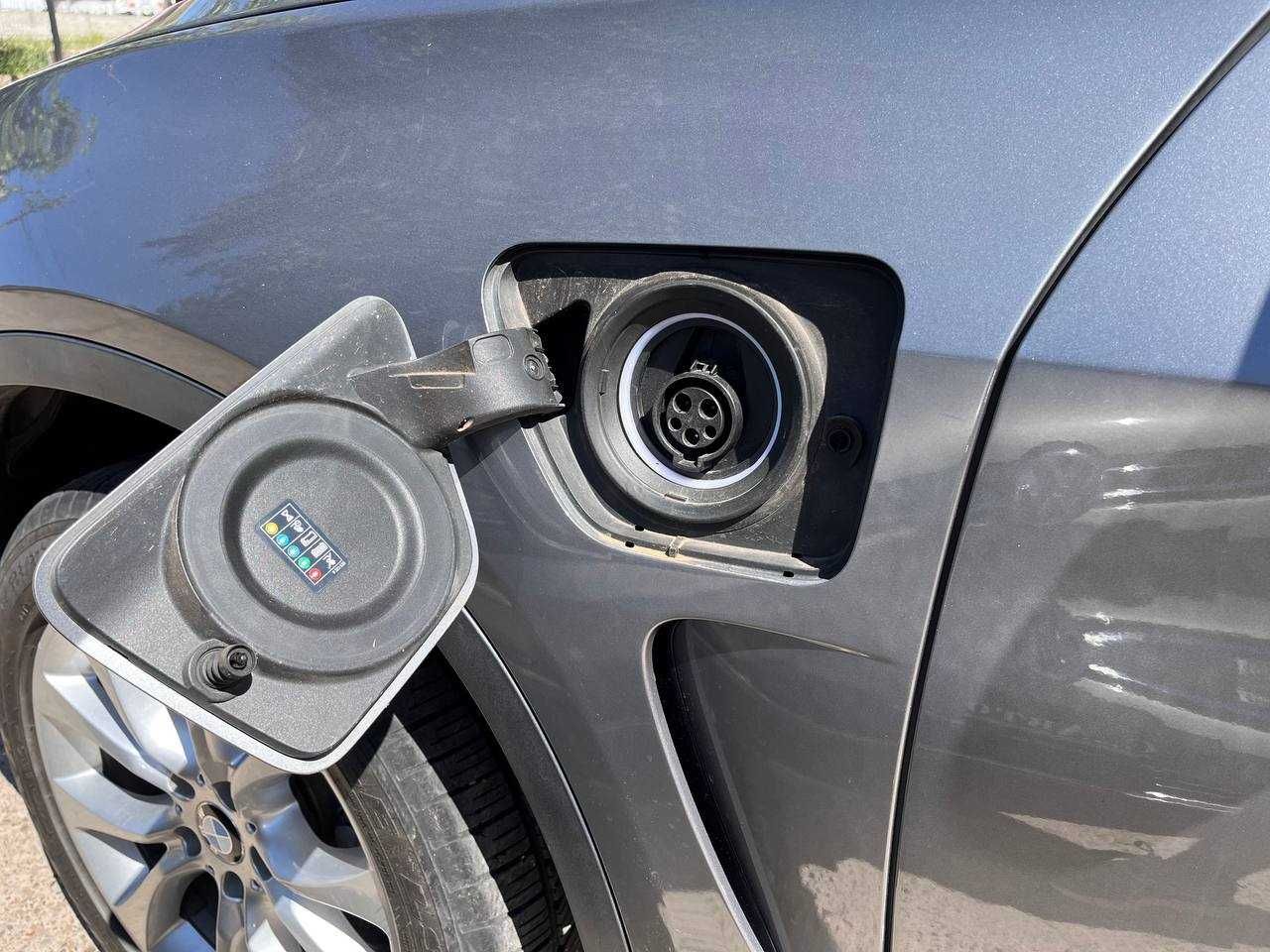 BMW X5 E Drive ГІБРИД купити за 880 дол/міс