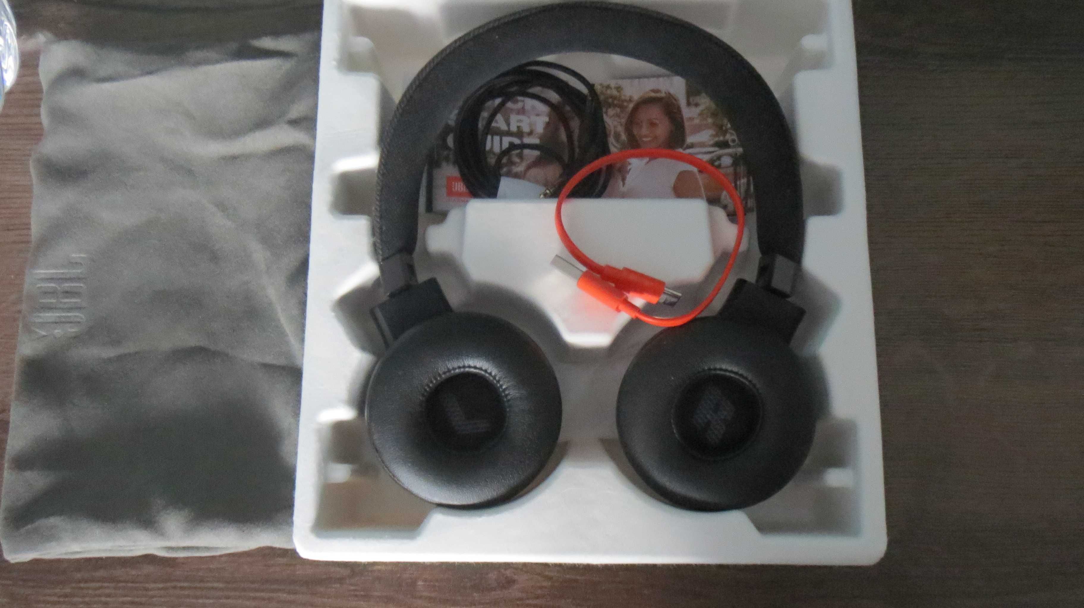 Słuchawki bezprzewodowe JBL LIVE 670NC