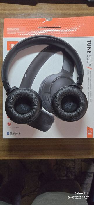 Навушники JBL TUNE 520 BT