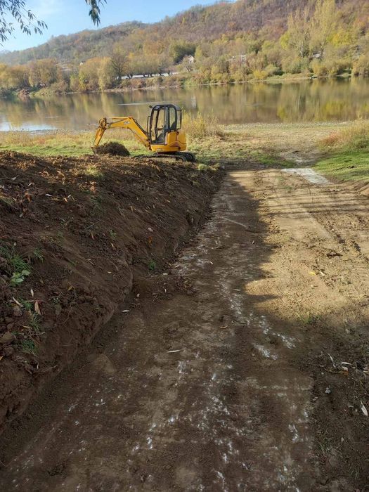 Послуги міні екскаватора та самоскида