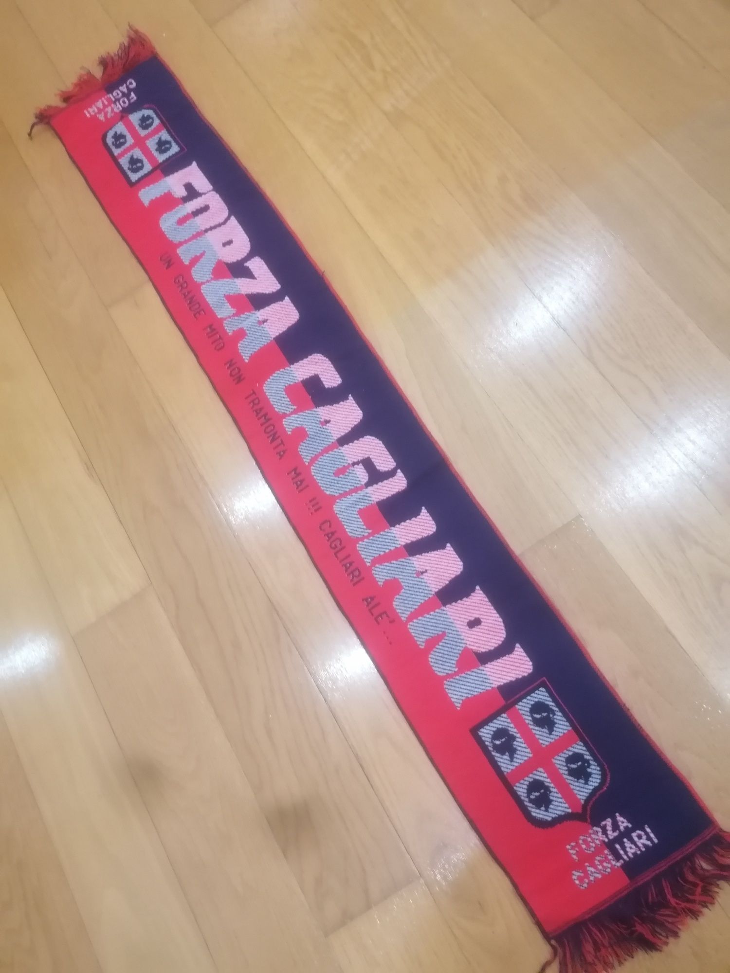Cagliari cachecol novo Bx26
