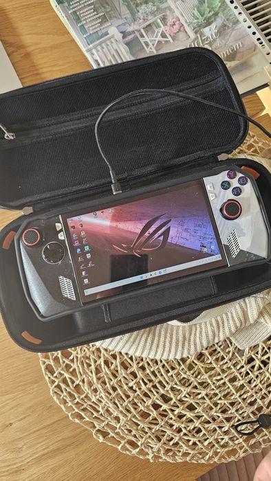 Asus Rog Ally extreme z1 dysk 2tb