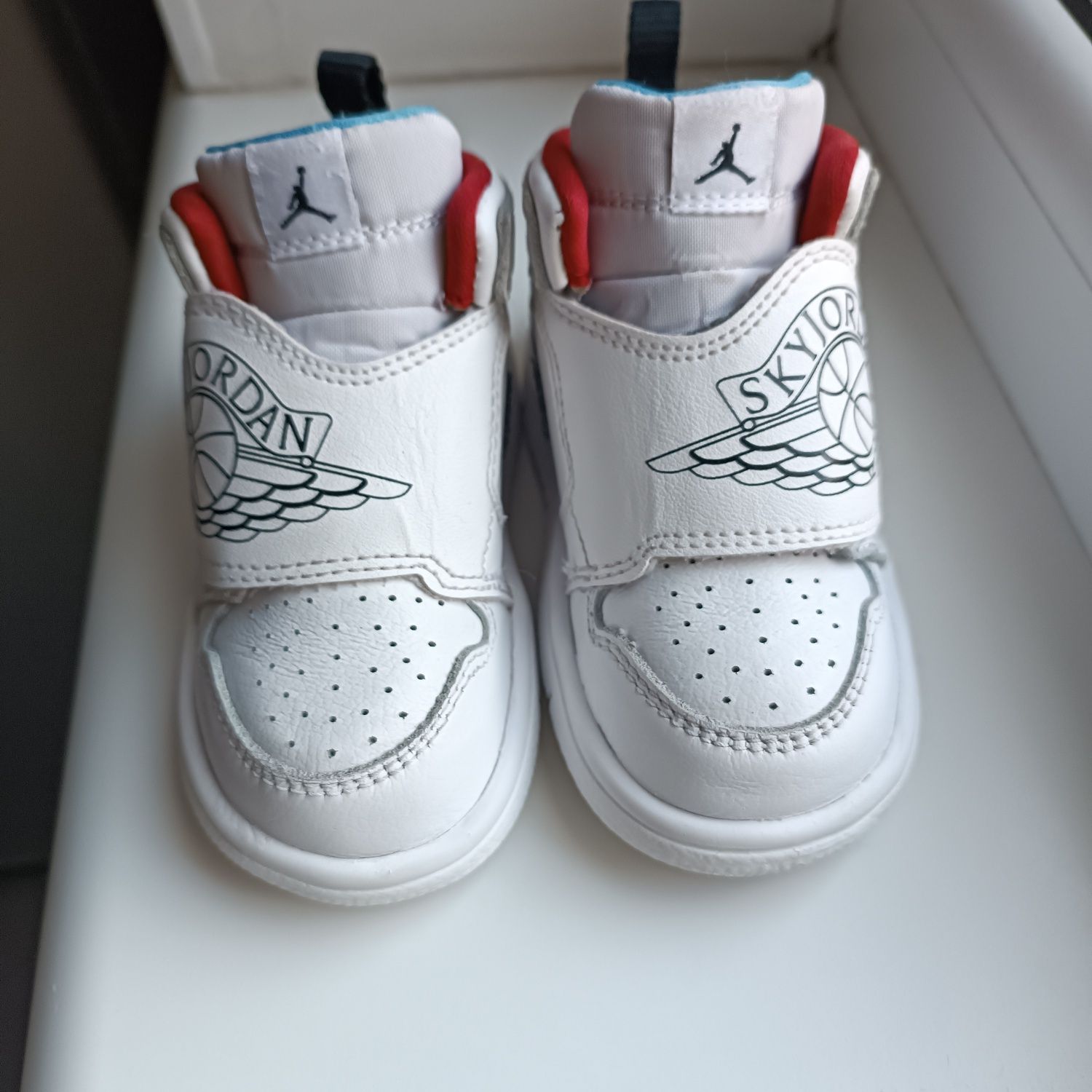 Кроссовки,хайтопи SKY JORDAN 1 (PS) р.22 уст. 13.5 см.