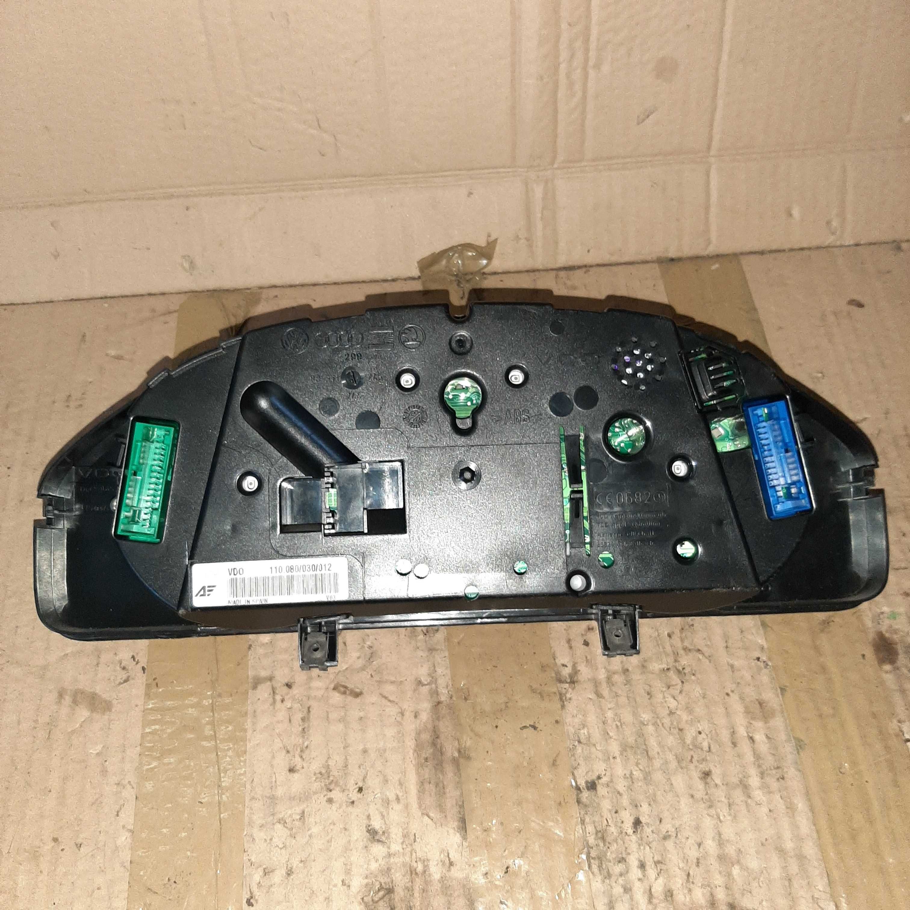 Licznik zegary vw sharan mk2 2001r 1.8 turbo benzyna VDO