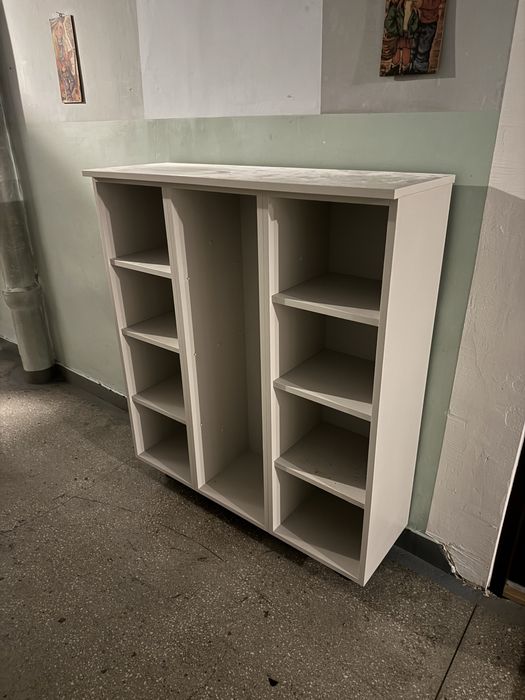 REZERWACJA Oddam używany regał przemalowany na kolor kaszmir