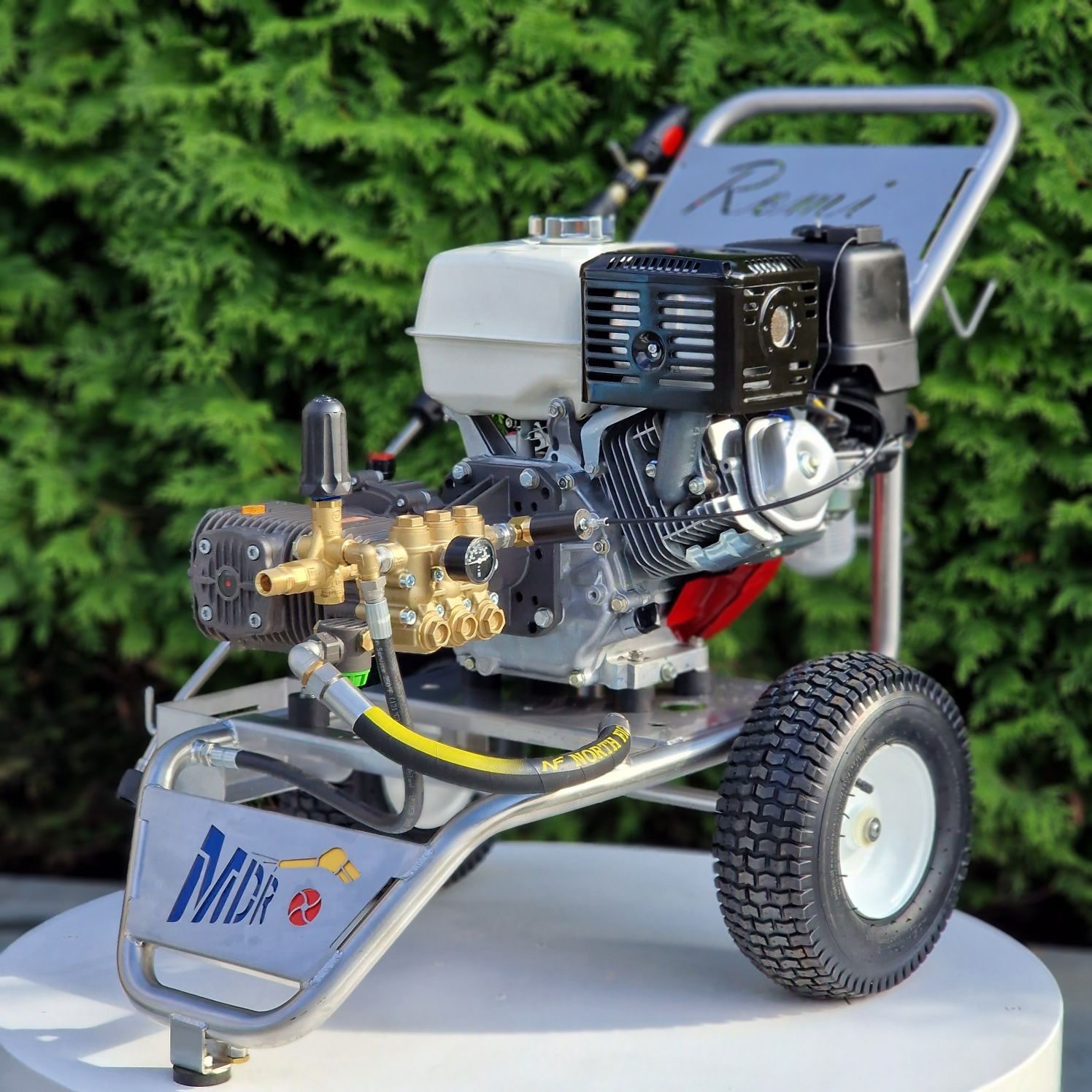 Myjka wysokociśnieniowa ROMI 300 SP silnik Honda