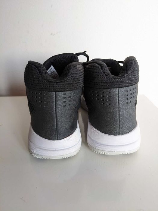 Buty sportowe Under Armour Jet Mid, rozmiar 40