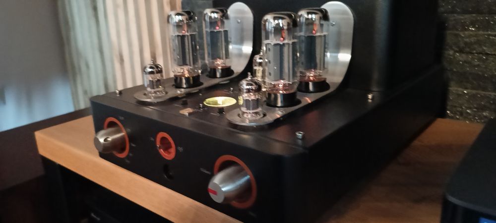Wzmacniacz lampowy Unison Research Triode 25