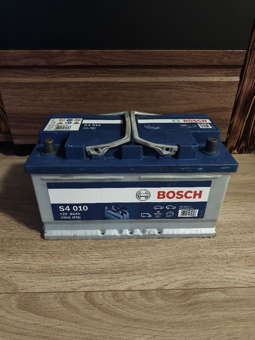 Akumulator BOSCH S4 010/ 12V 80Ah. 740A(EN)