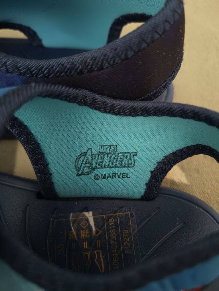 Sandały sandałki dziecięce AVENGERS rozm 33 dl wkl 21cm