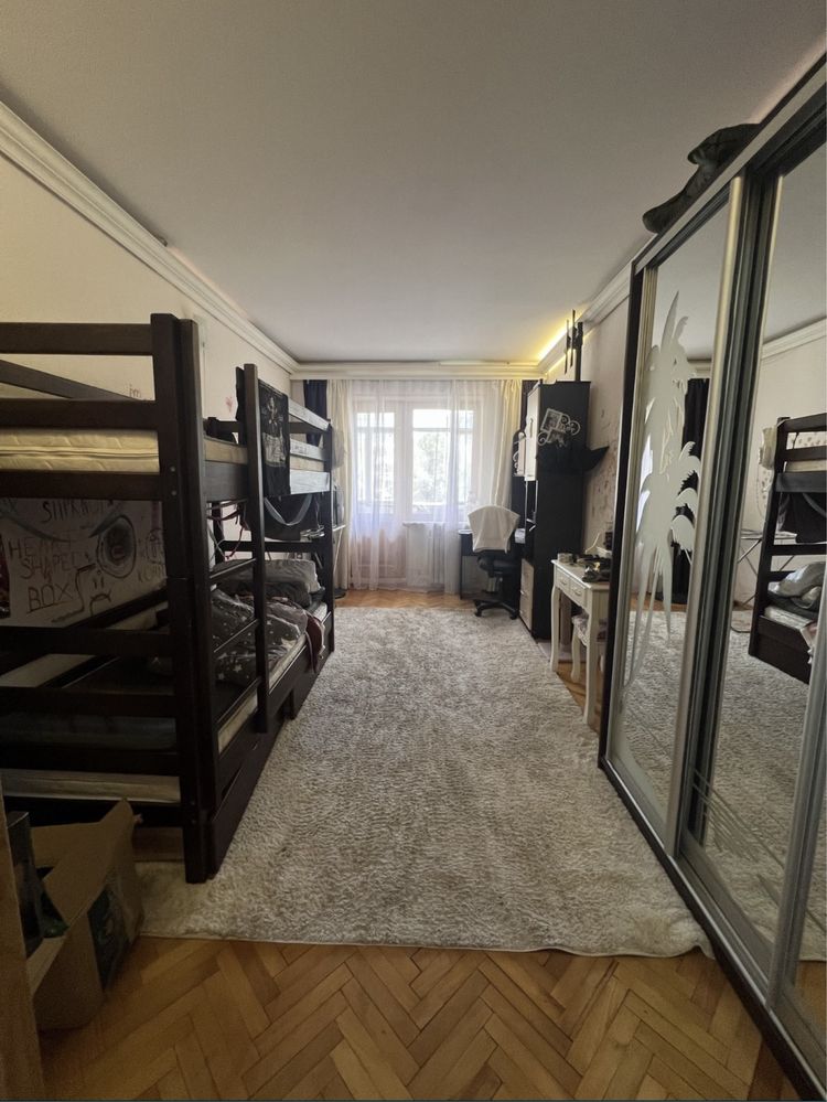 Продам 4-ком.кв.на Левом берегу,1микрорайон