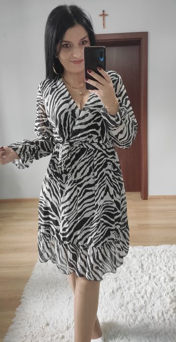 Sukienka nowa z metką