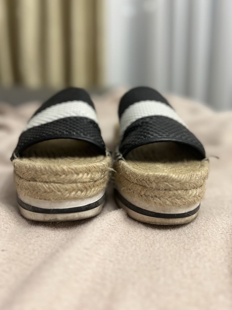 Klapki stradivarius koturn platforma buty espadryle słomiane słomkowe