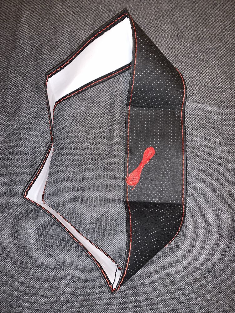 Capa de volante (com kit de coser)