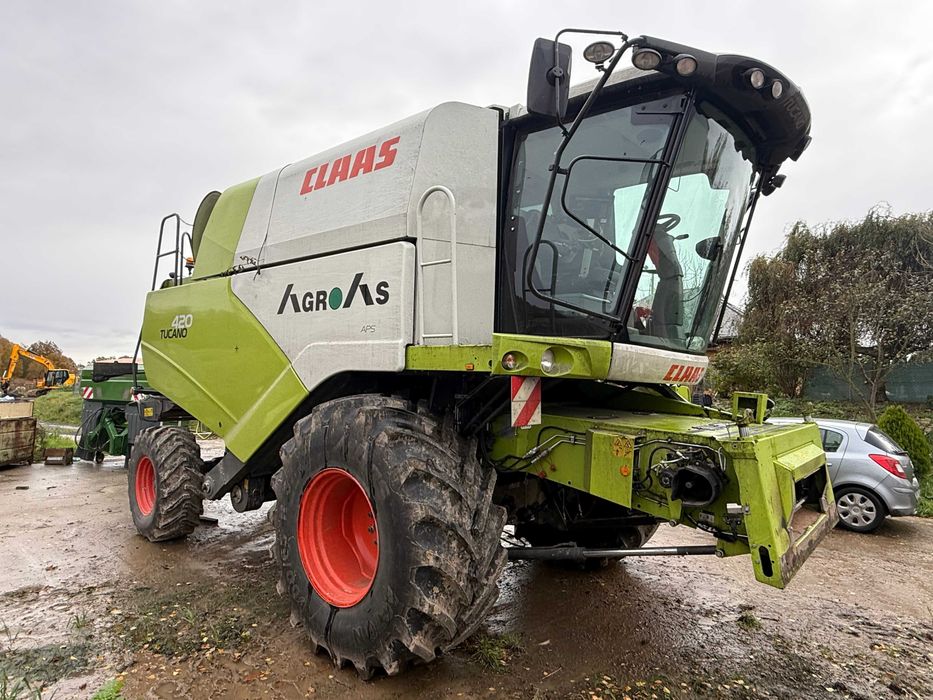 Kombajn Claas Tucano 420 + heder Vario V560