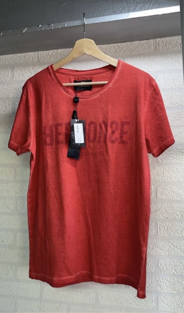 T-shirt Nova Redhouse