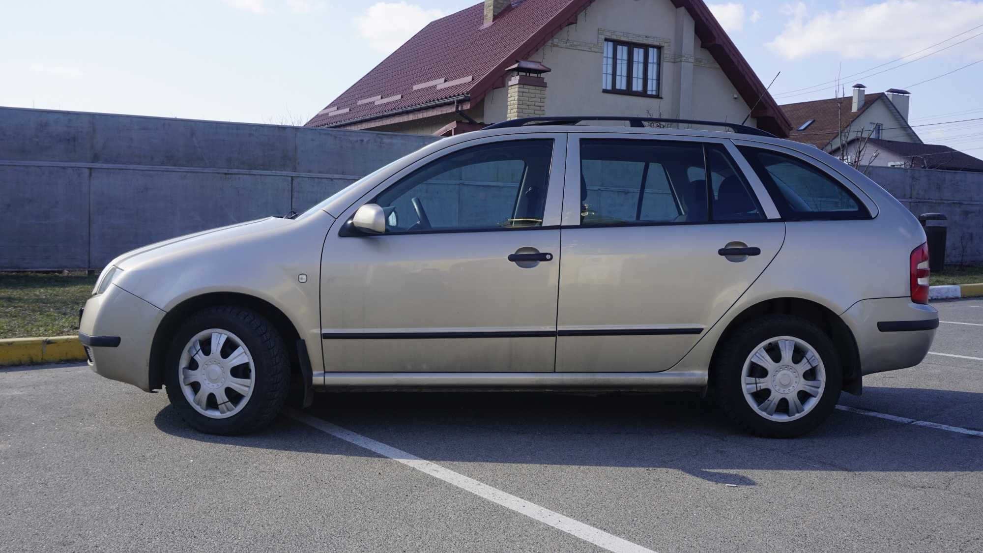 Skoda Fabia Універсал 2004 1.4 16V