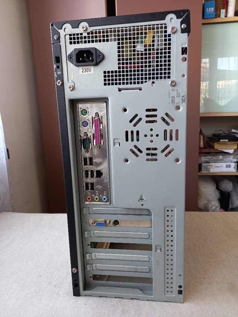 RETRO stary PC...