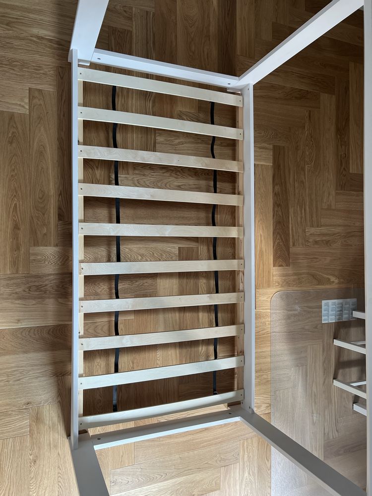 Łóżko domek 160x60 wraz z materacem z ikea
