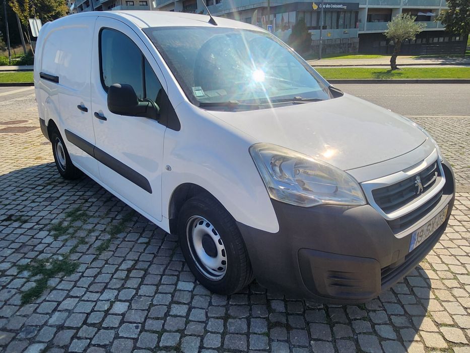 Peugeot Partner 1.6 BlueHDi LONGA 3 Lugares/A.C