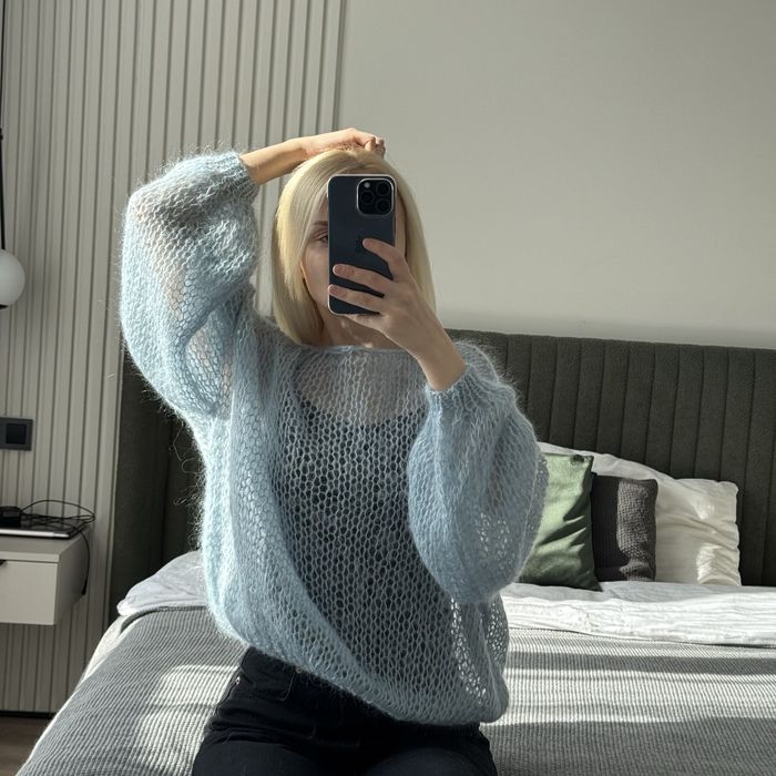 Светр мохеровий ручна робота легкий невагомий павутинка блакитний вовн