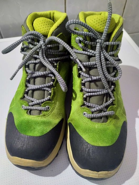 Трекінгові черевики Grisport з технологіями Gritex та Vibram.