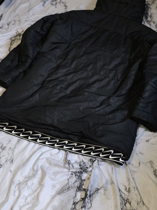 Зимня куртка Nike в хорошому стані XL