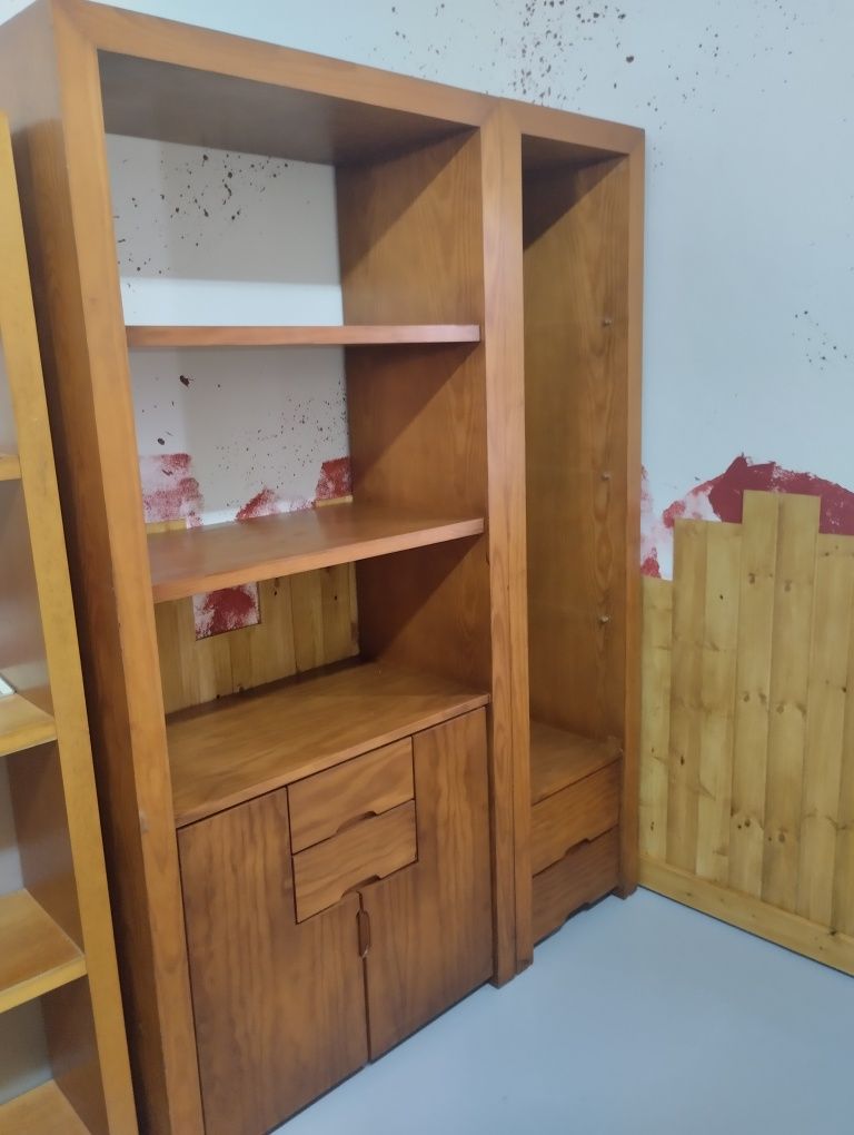 Móveis de sala em madeira maciça