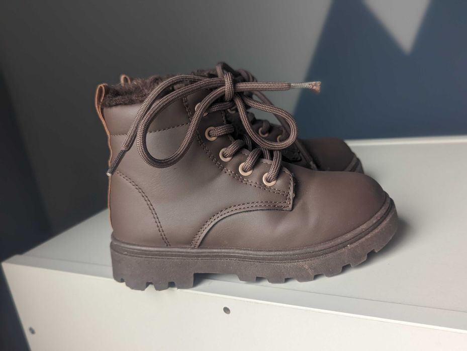 Buty chłopięce trapery 27 jesień zima brązowe ocieplane prawie nowe