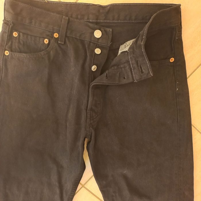 czarne firmowe spodnie jeans -LEVIS-501-30/32-M