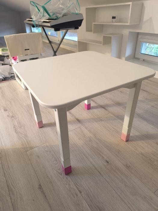 Stolik Meblik i krzesło