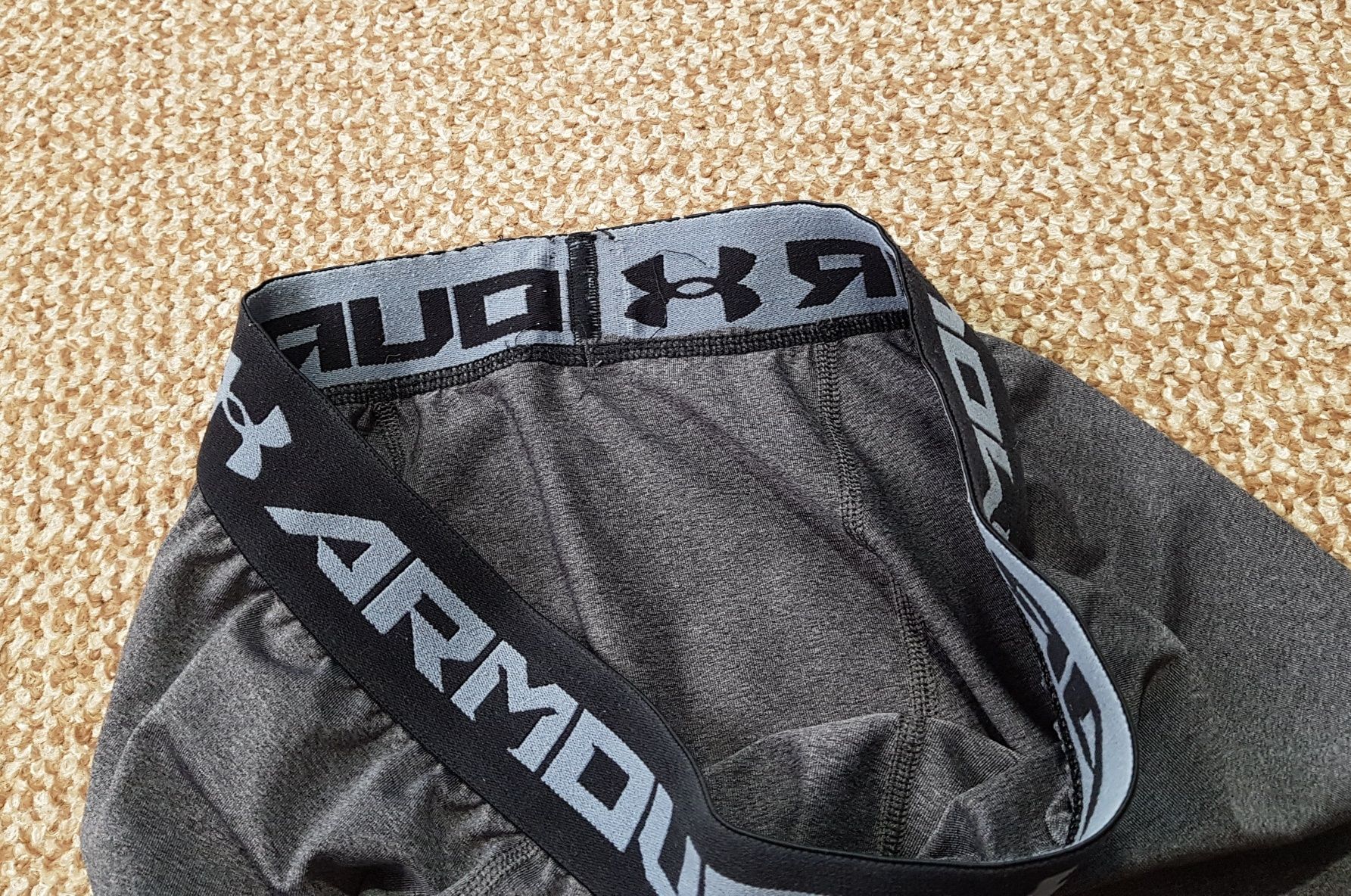Under Armour компресійні шорти білизна труси оригінал M-L