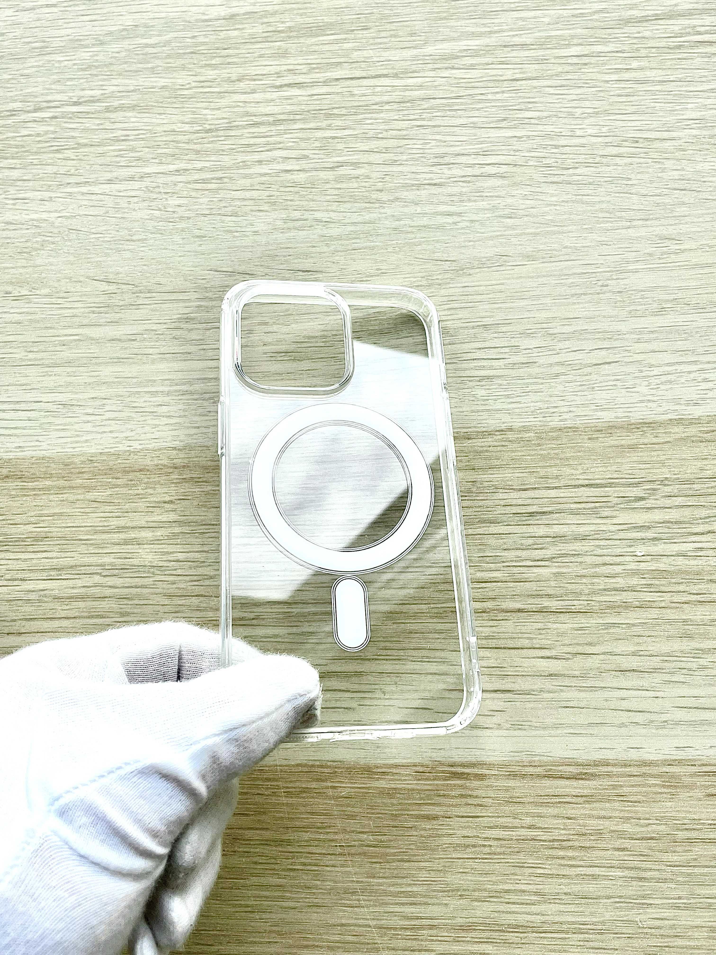 Przezroczyste Silikonowe Etui z MagSafe do iPhone 13 Pro – Nowe