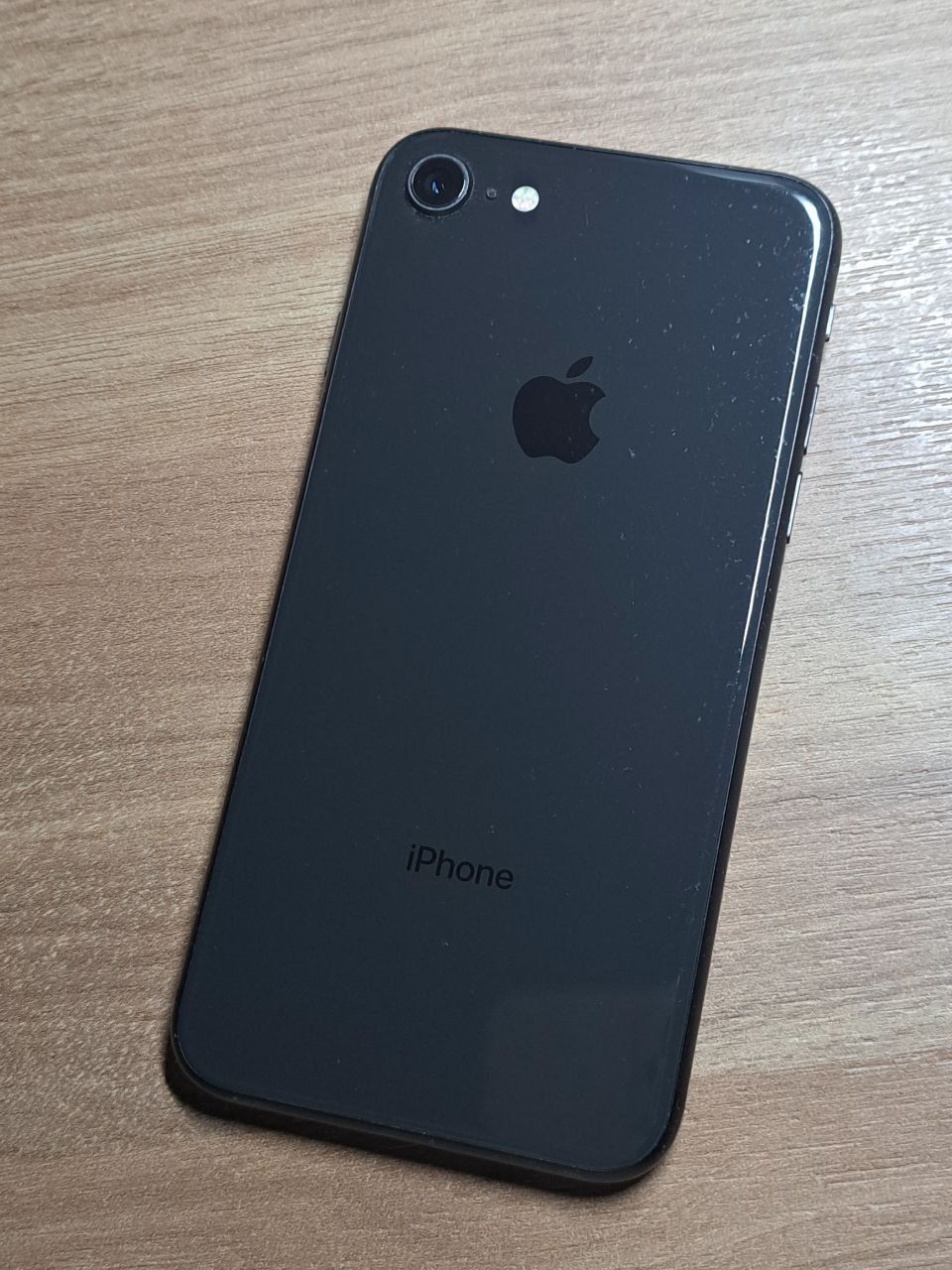 iPhone 8 - 64 гб